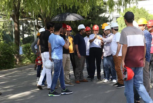 我院院长周玉树带领巴基斯坦留学生参观校内在建工程