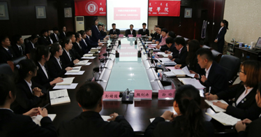 内蒙古鸿德文理学院举办院领导与学生干部见面会