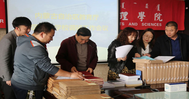 自治区民办学校调研组莅临内蒙古鸿德文理学院调研