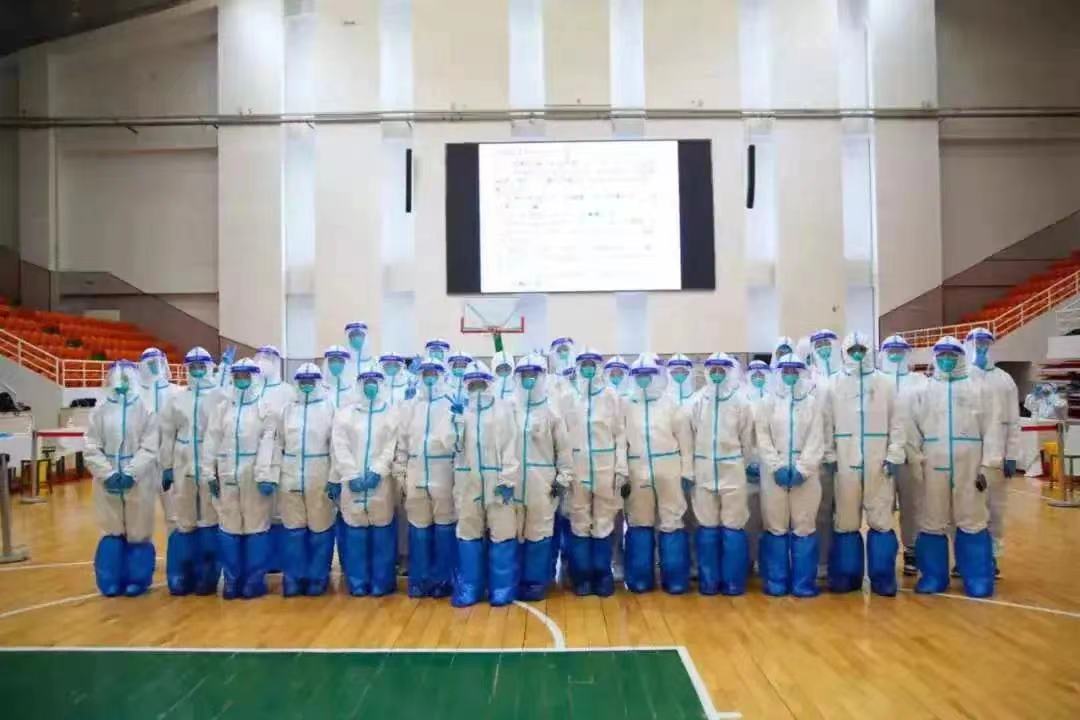 学雷锋纪念日丨从抗疫先锋到“志愿一线”：鸿德学子这样践行雷锋精神