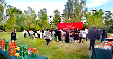 学院举办表彰会和“牛头宴”犒劳自治区大运会教练员运动员 单项奖金最高一万元