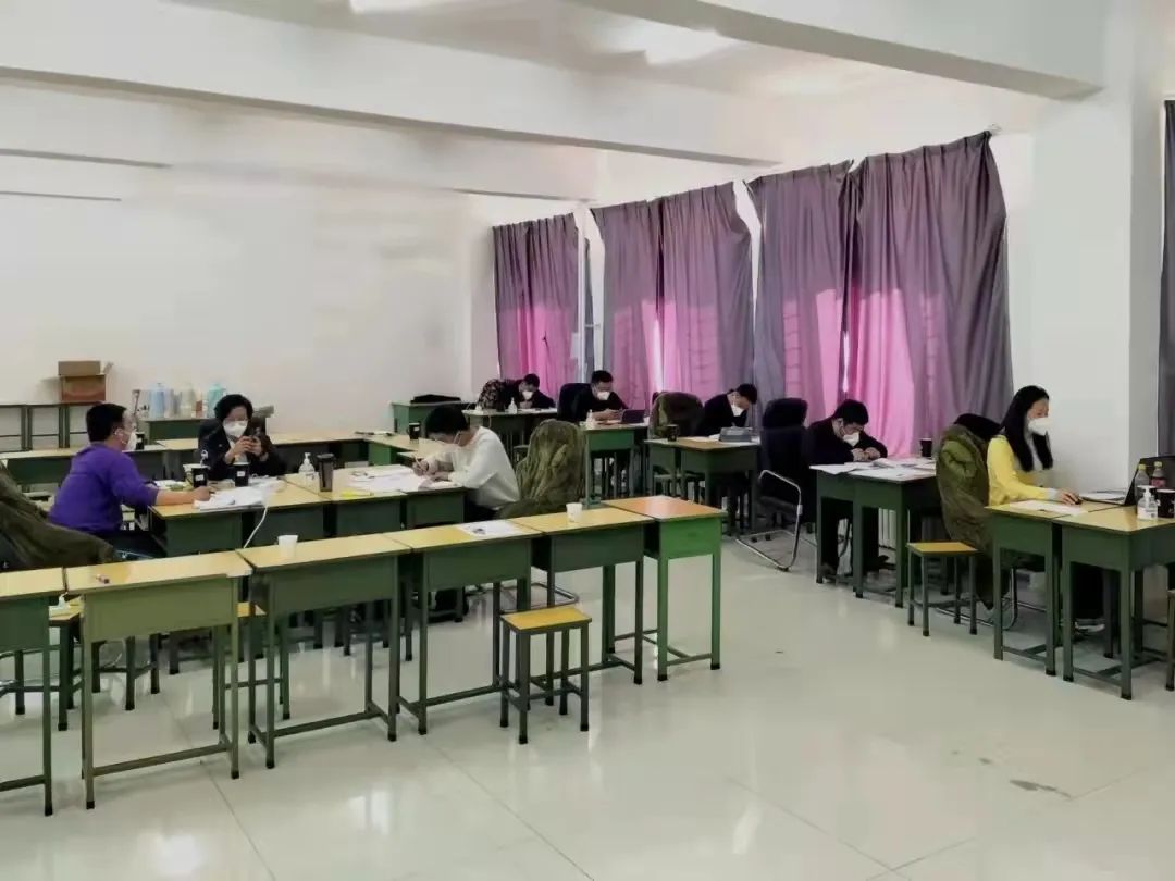 鸿德流调员:奋战在校园防疫一线的“侦察兵”