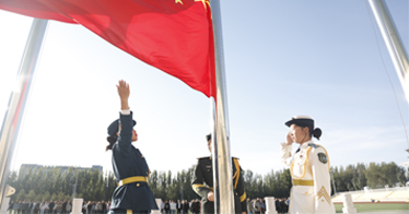 向国旗敬礼！我院两个校区举行升国旗仪式
