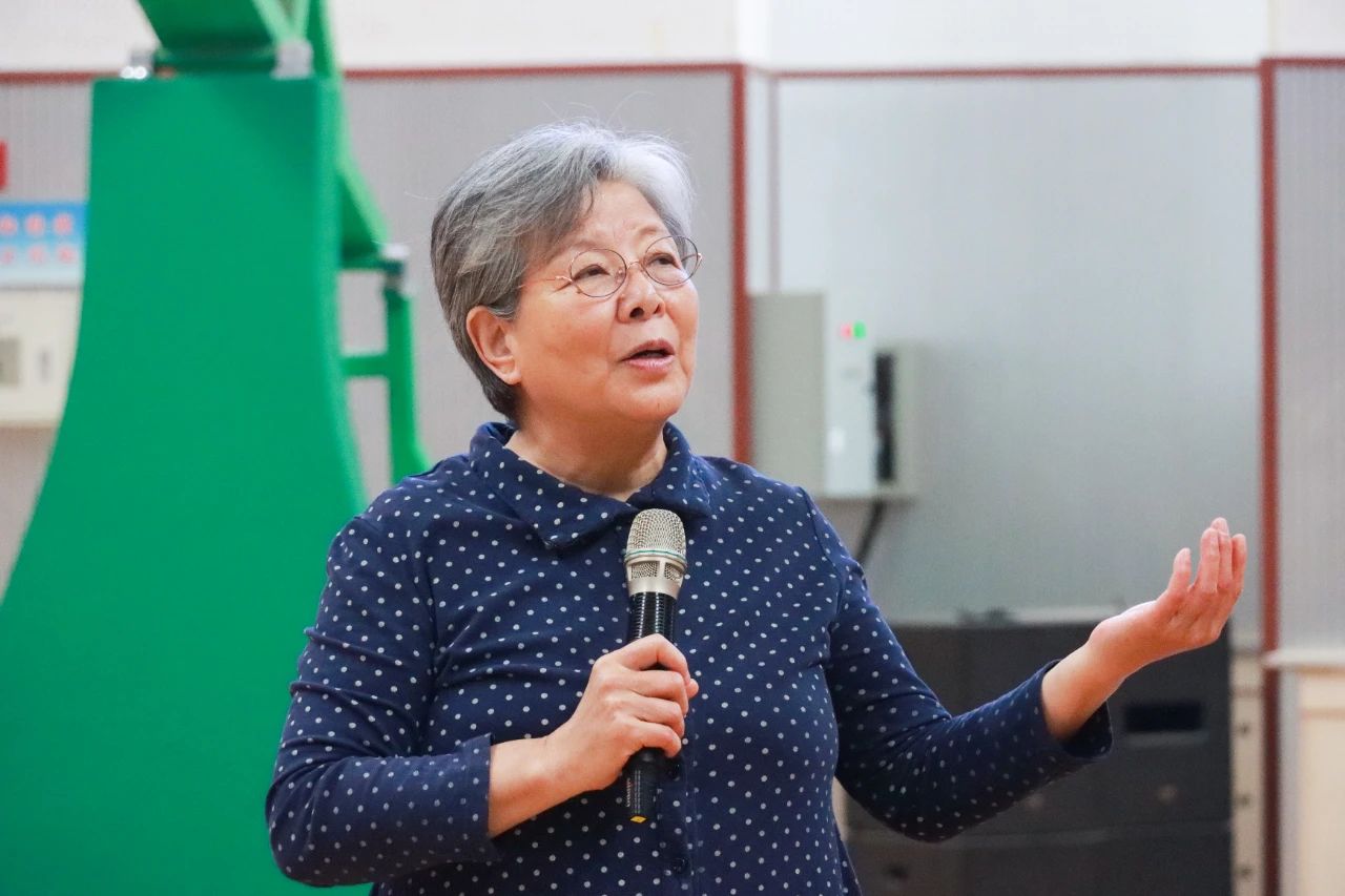 学院特邀李树榕教授为鸿德学子作专题讲座
