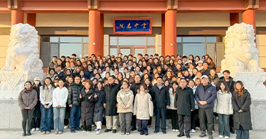 学院云中校区举行汉白玉石狮揭绸仪式