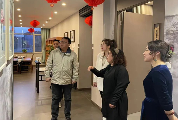 艺术设计系.jpg 艺术设计系.jpg