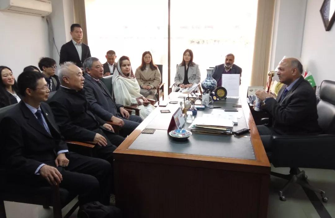 鸿德学院巴基斯坦研究中心主任唐俊受邀担任巴基斯坦三家单位的国际期刊(博士论文)评审专家