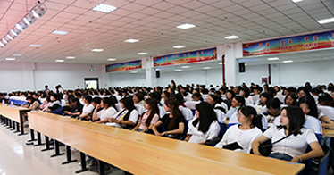 内蒙古鸿德文理学院开展2023级本专科新生入学教育