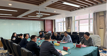 自治区教育考试院研招与成招处党支部与学院机关党支部联合开展主题党日活动