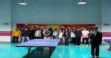 以球会友，挥拍逐光