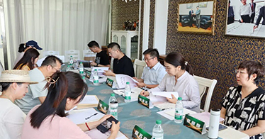 学院通识教学部在图书馆五楼举行“鸿德六艺”学期教学总结交流会