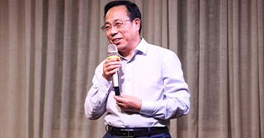 各系系主任为学院新生上好“入学教育第一课”