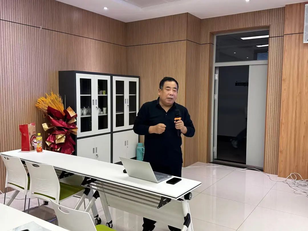 9dd93a314a07d1a349a77e3c52723104.jpg 9dd93a314a07d1a349a77e3c52723104.jpg