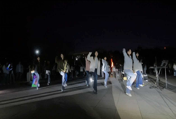 篝火3.jpg 篝火3.jpg