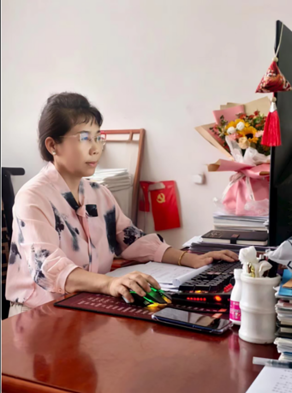 刘国华.png