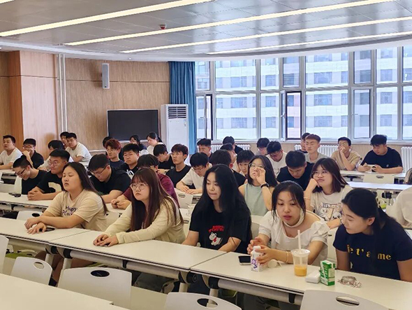 阿斯顿.jpg 阿斯顿.jpg