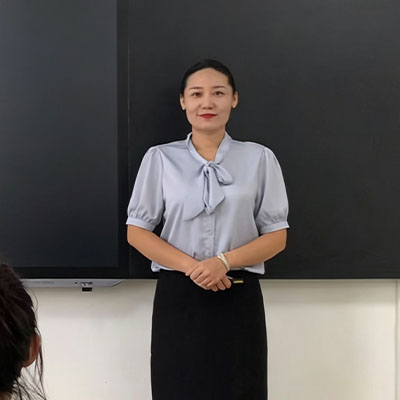 张文萱.jpg